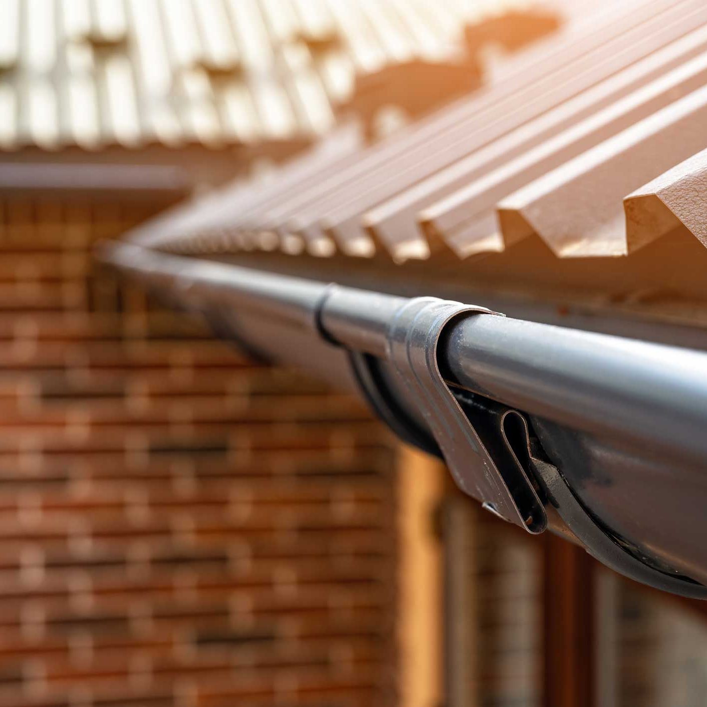 metal roofing and cladding contractor